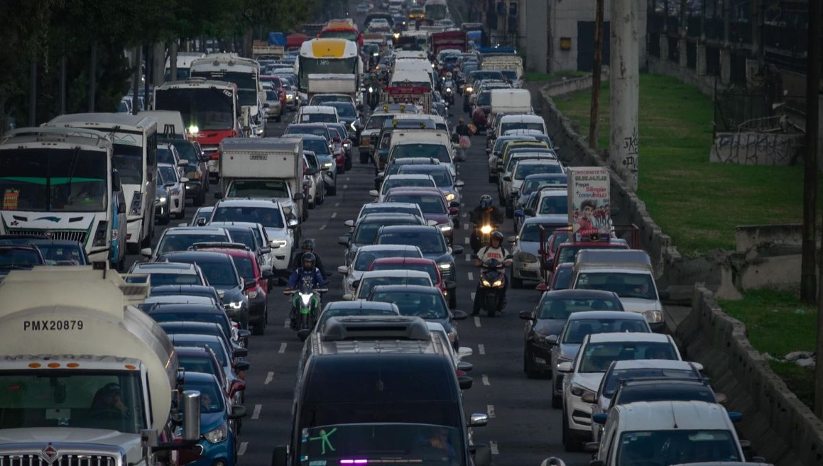 El propósito del programa Hoy No Circula es disminuir la contaminación del aire en la Zona Metropolitana del Valle de México. El propósito del programa Hoy No Circula es disminuir la contaminación del aire en la Zona Metropolitana del Valle de México.