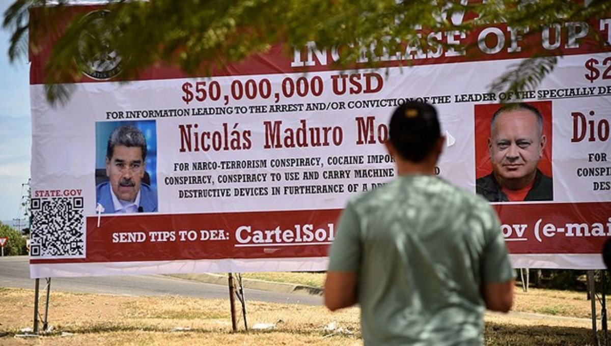 Hasta el momento se desconoce quién o qué grupo colocó la publicidad en esa estratégica ubicación Hasta el momento se desconoce quién o qué grupo colocó la publicidad en esa estratégica ubicación