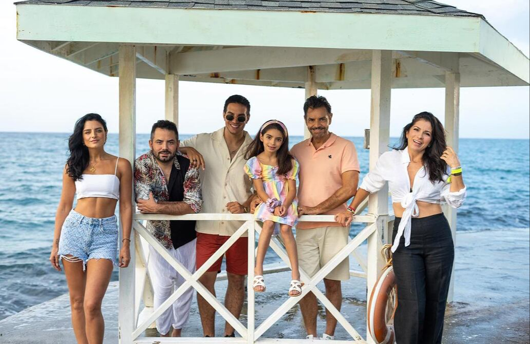 La familia Derbez está por regresar a la tv. La familia Derbez está por regresar a la tv.