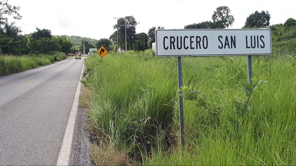 El ejido de Crucero San Luis no está afectado por la situación actual. El ejido de Crucero San Luis no está afectado por la situación actual.