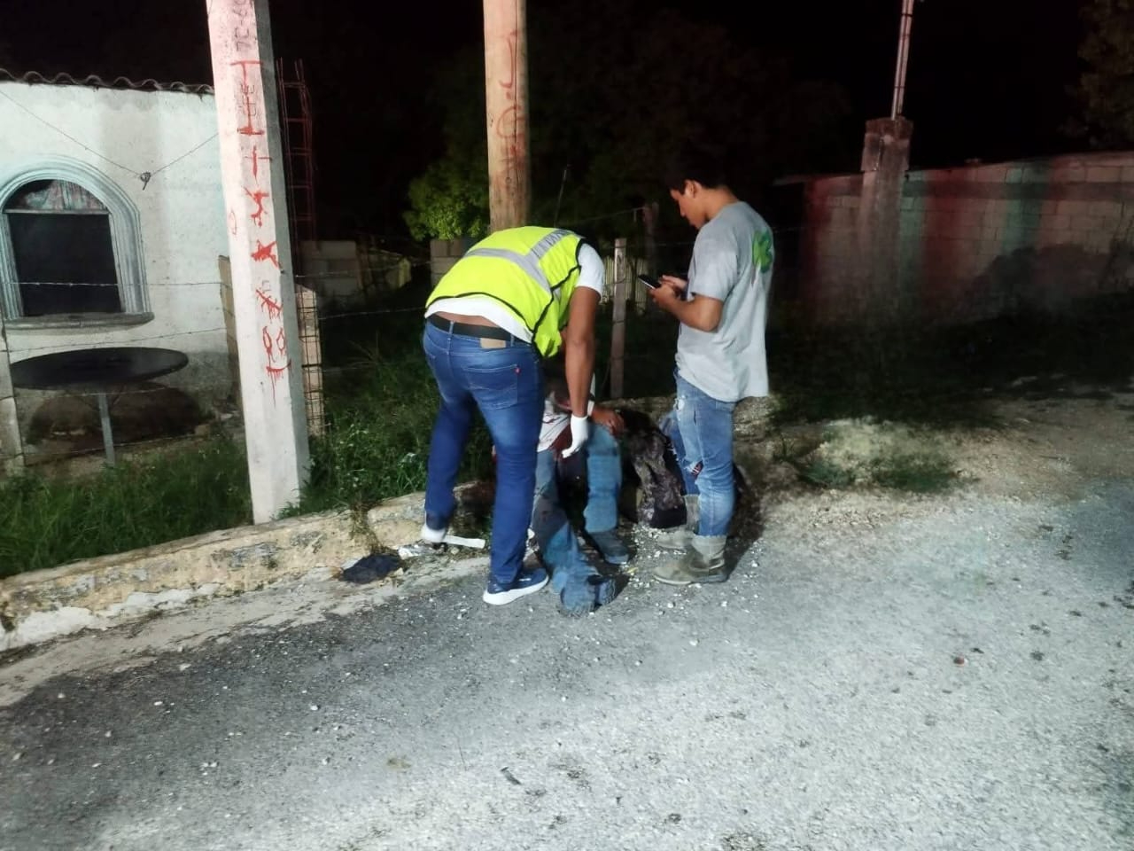 Joven sufre accidente de motocicleta en la colonia Frutales de Seybaplaya Joven sufre accidente de motocicleta en la colonia Frutales de Seybaplaya