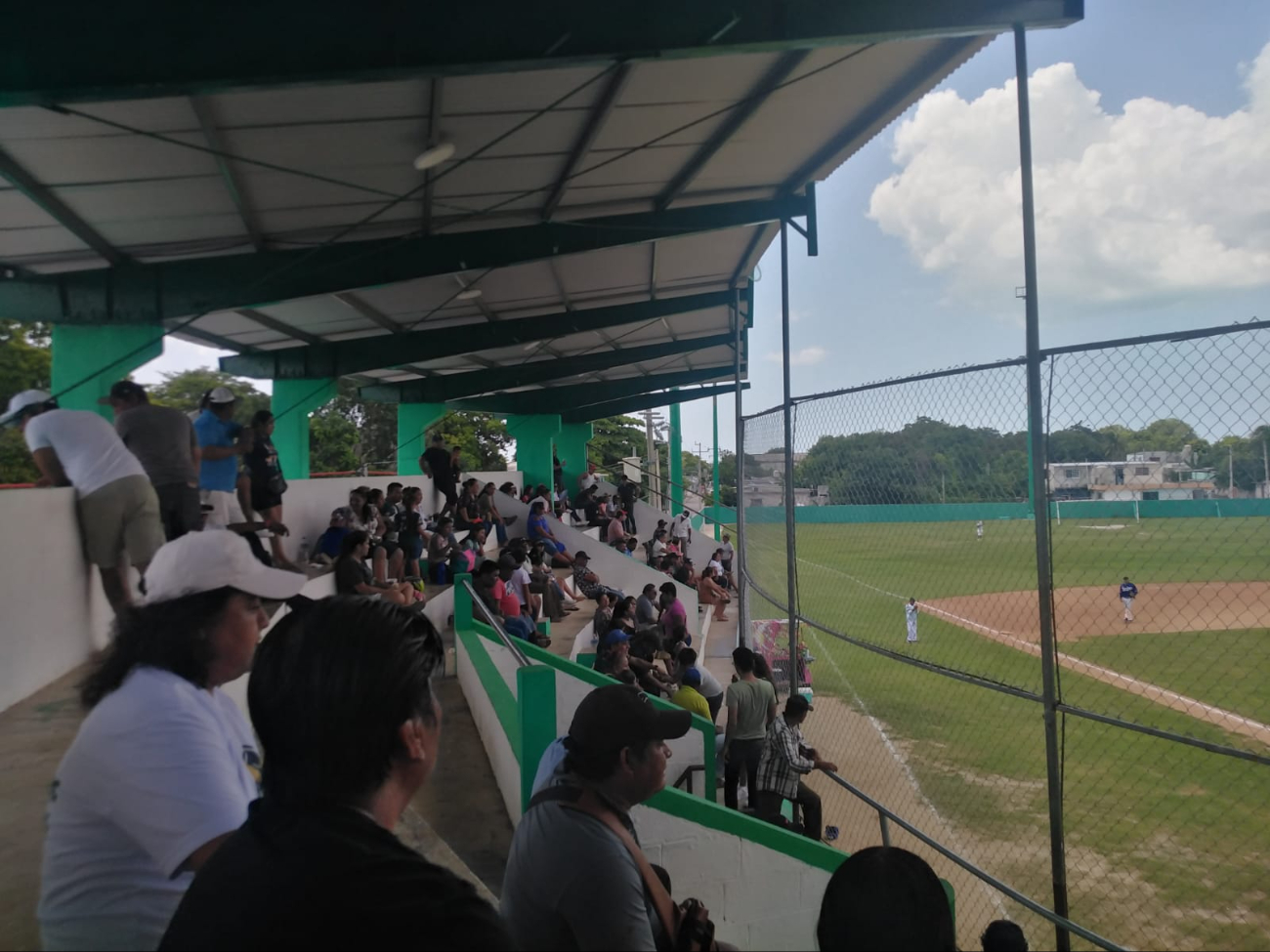 Los aficionados se dieron cita en el campo deportivo Genara Reyes. Los aficionados se dieron cita en el campo deportivo Genara Reyes.