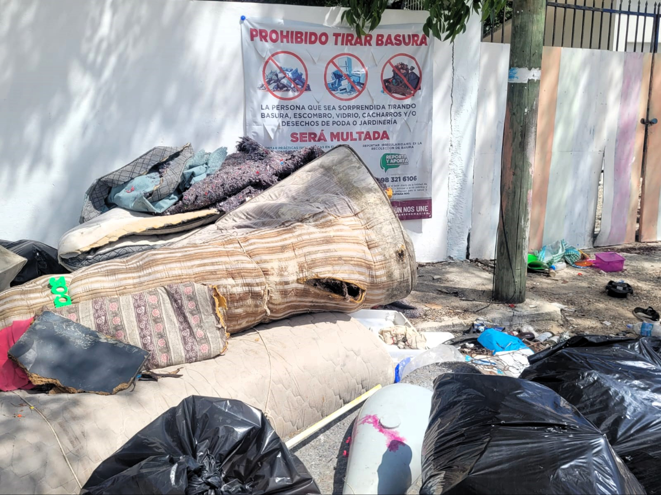 Padres de familia reflejaron su preocupación por la salud de los estudiantes debido a la basura Padres de familia reflejaron su preocupación por la salud de los estudiantes debido a la basura