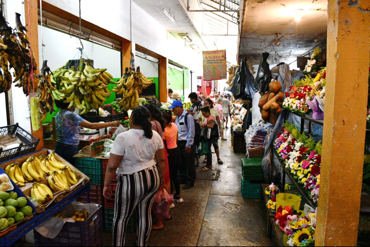 Alcaldía de Campeche admite estar rebasada por inseguridad en el mercado principal. Alcaldía de Campeche admite estar rebasada por inseguridad en el mercado principal.