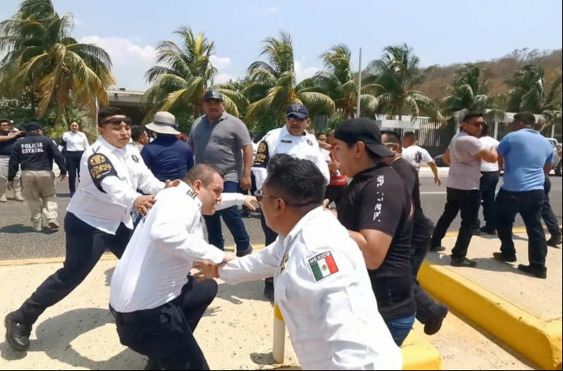 El comunicador Héctor Gregorio Zavala fue atacado por el elemento activo. El comunicador Héctor Gregorio Zavala fue atacado por el elemento activo.