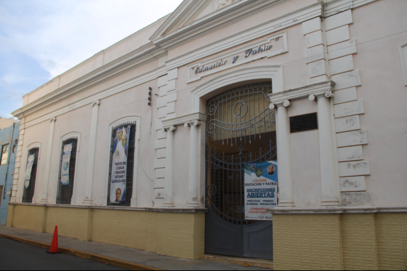 El pasado ciclo escolar cerraron 20 en la entidad; demandan equidad en becas para alumnos El pasado ciclo escolar cerraron 20 en la entidad; demandan equidad en becas para alumnos