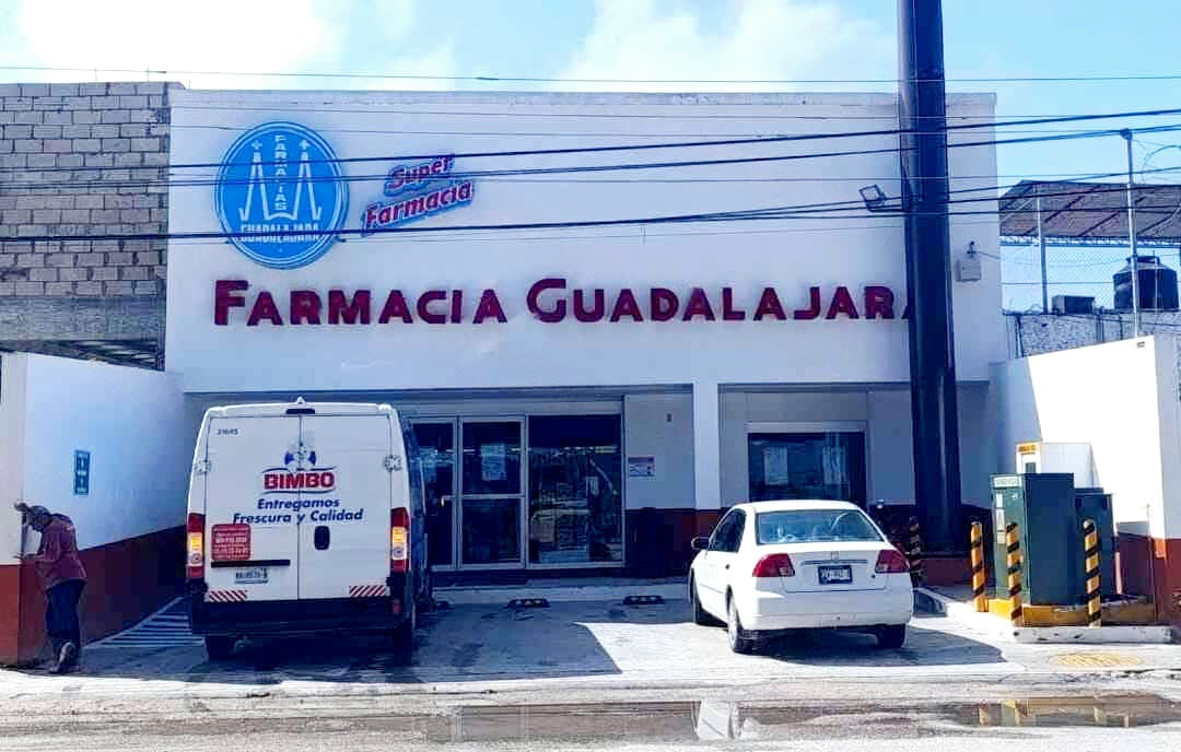Asaltan Farmacia Guadalajara en Candelaria: se llevan 6 mil pesos, pero autoridades sospechan auto robo Asaltan Farmacia Guadalajara en Candelaria: se llevan 6 mil pesos, pero autoridades sospechan auto robo