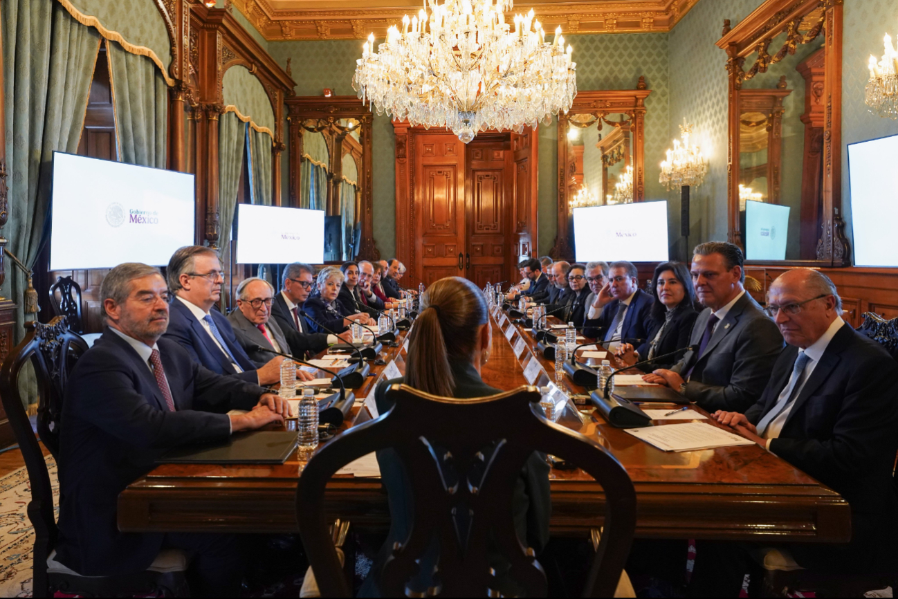 Así recibió la Presidenta Sheinbaum a la delegación brasileña. Así recibió la Presidenta Sheinbaum a la delegación brasileña.