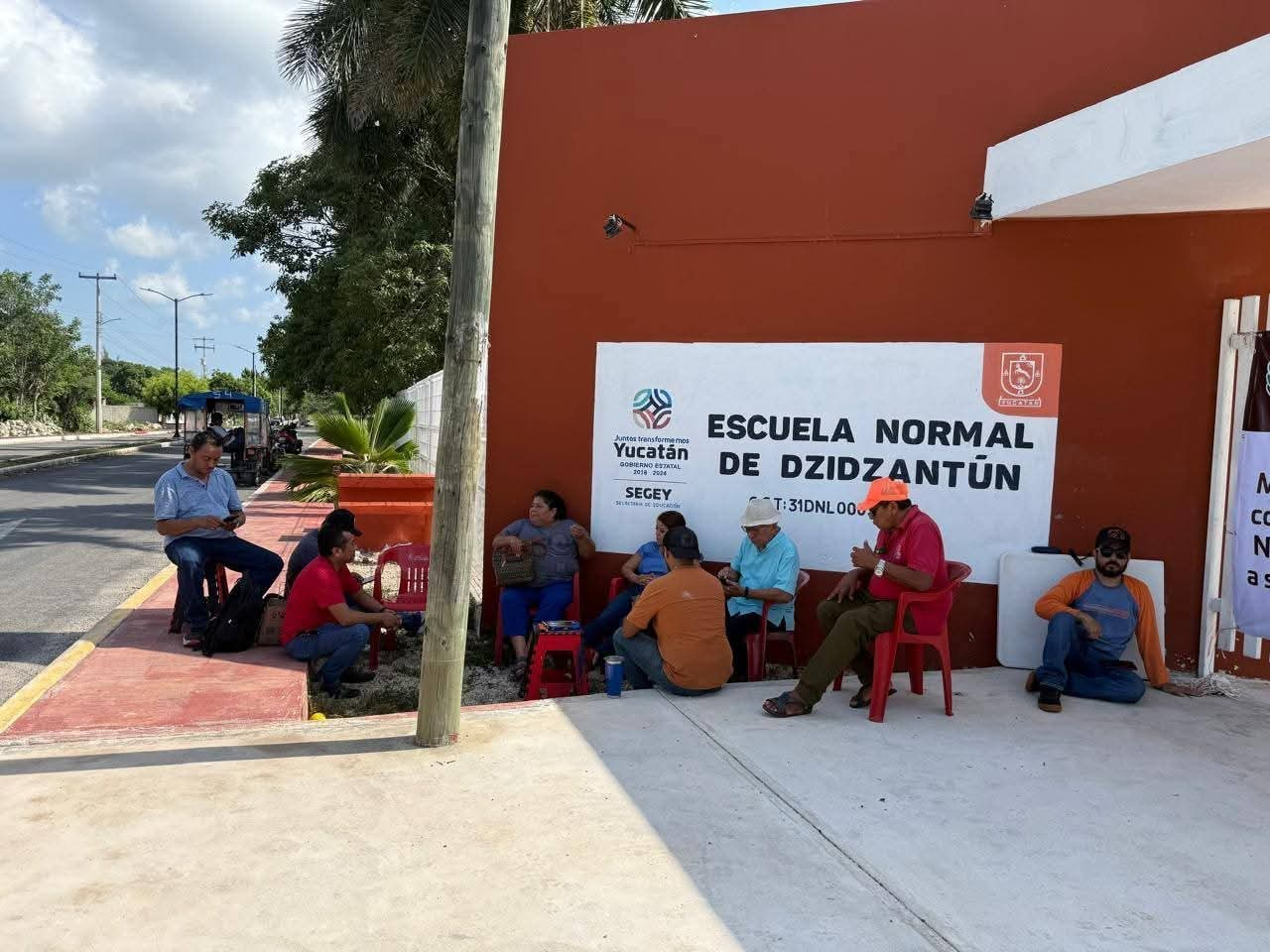 Docentes y administrativos de la Normal se quejan de hostigamiento e imponerles tareas impropias