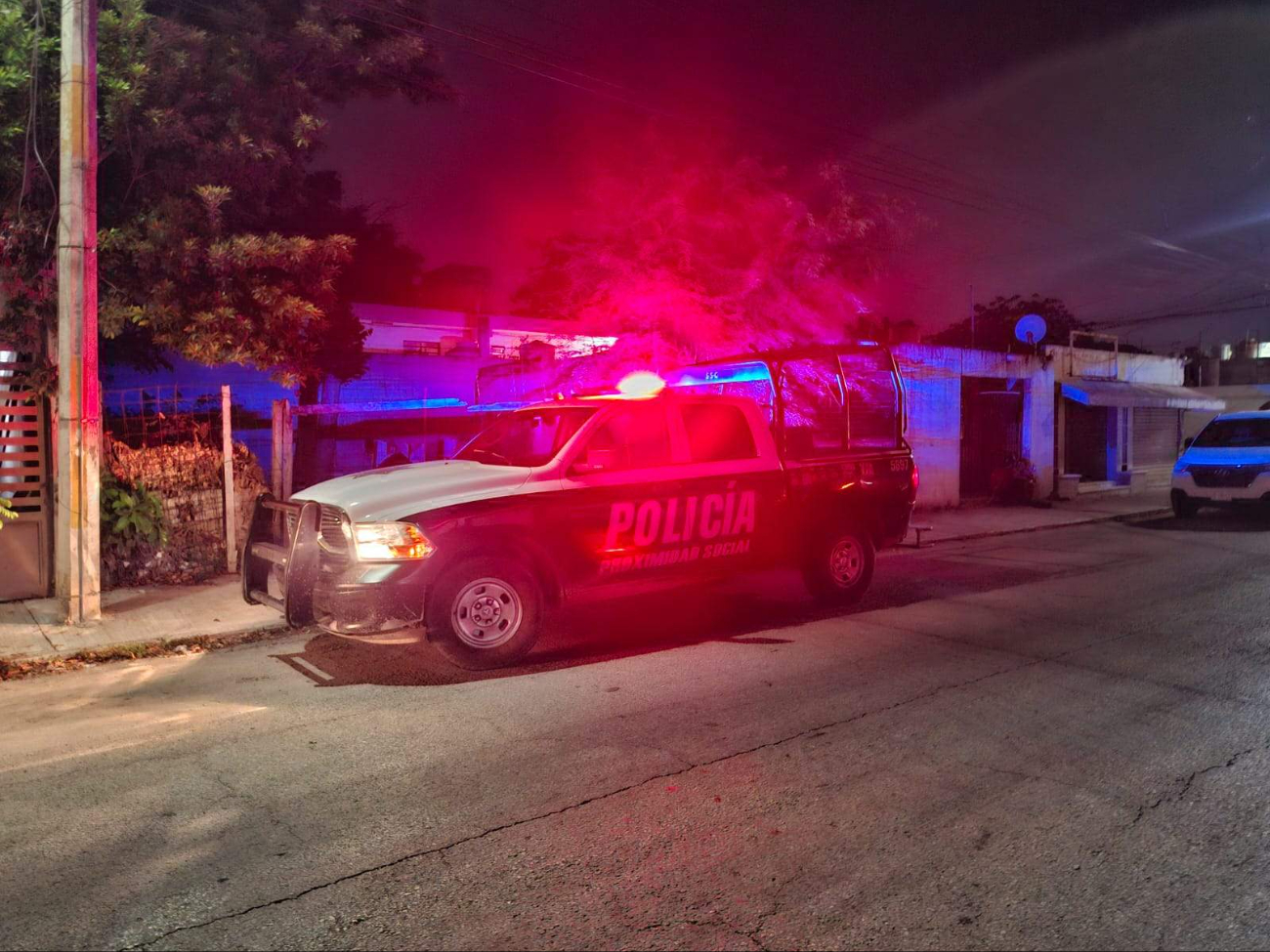 Paramédicos hallaron que la víctima tenía heridas en el abdomen, en el hombro y en la espalda