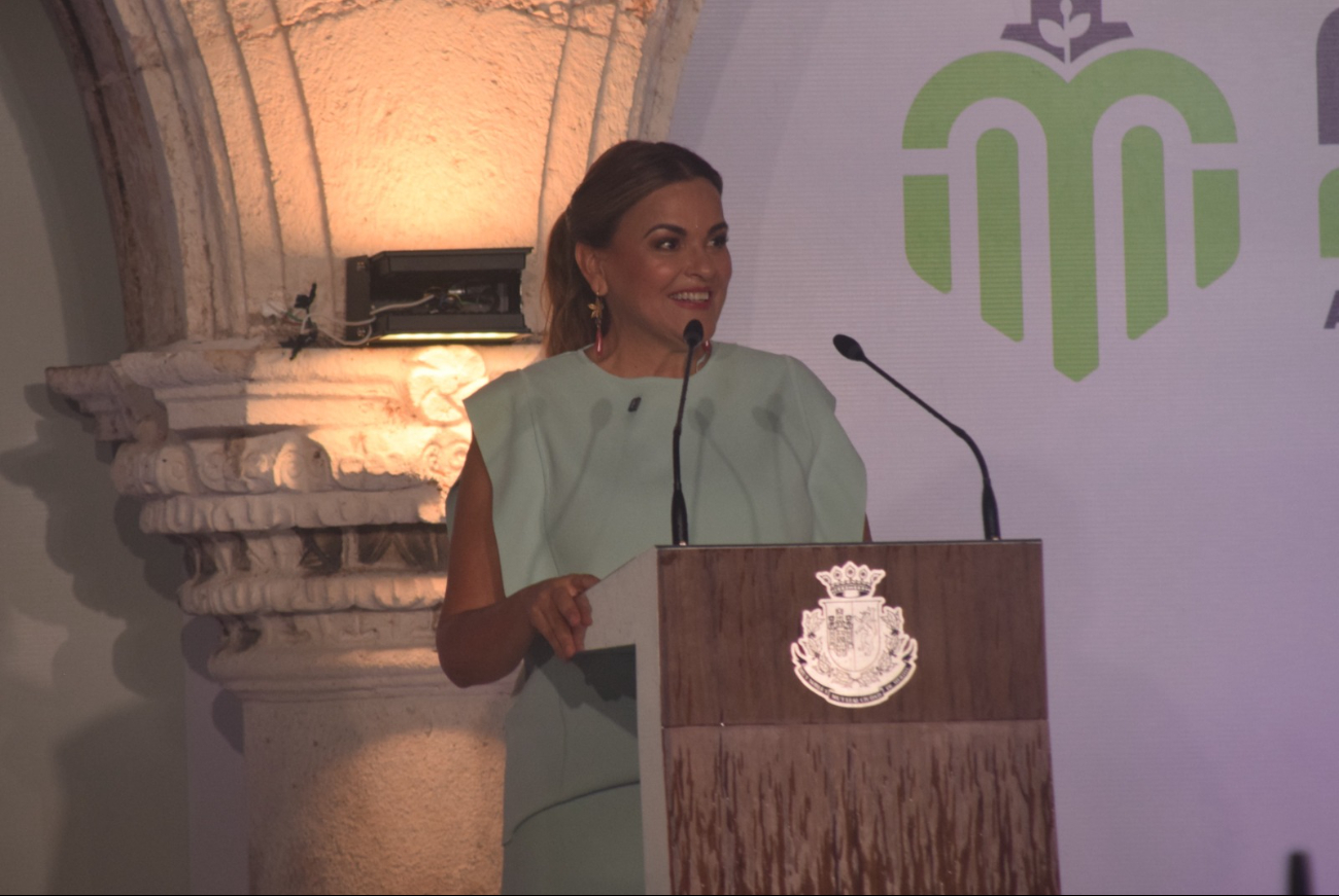 Ayuntamiento de Mérida presenta su primer informe de gobierno Ayuntamiento de Mérida presenta su primer informe de gobierno