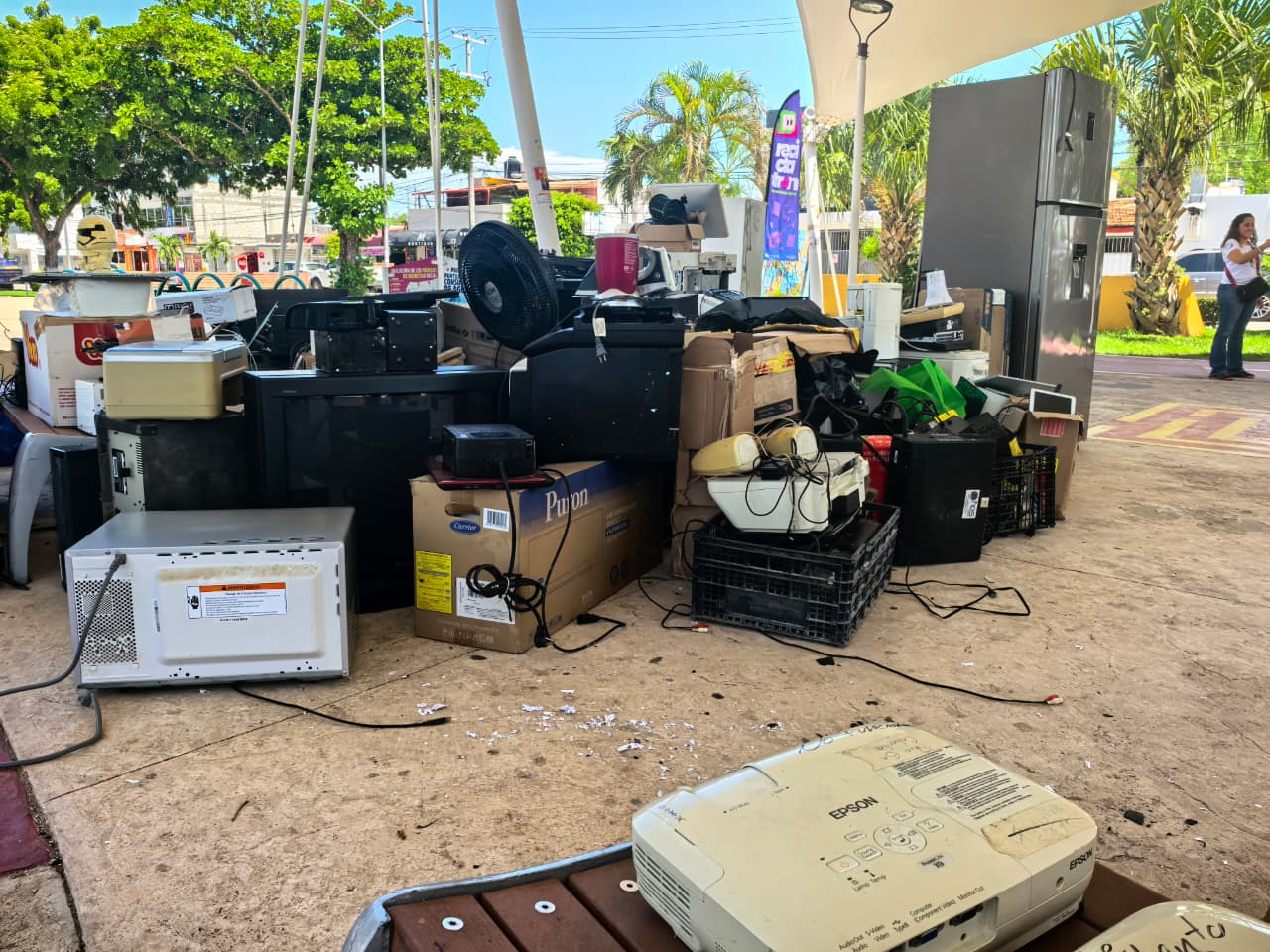 Ciudad del Carmen celebró la 21ª edición de la Campaña de Reciclaje de Electrónicos, con la meta de superar 30 toneladas de desechos