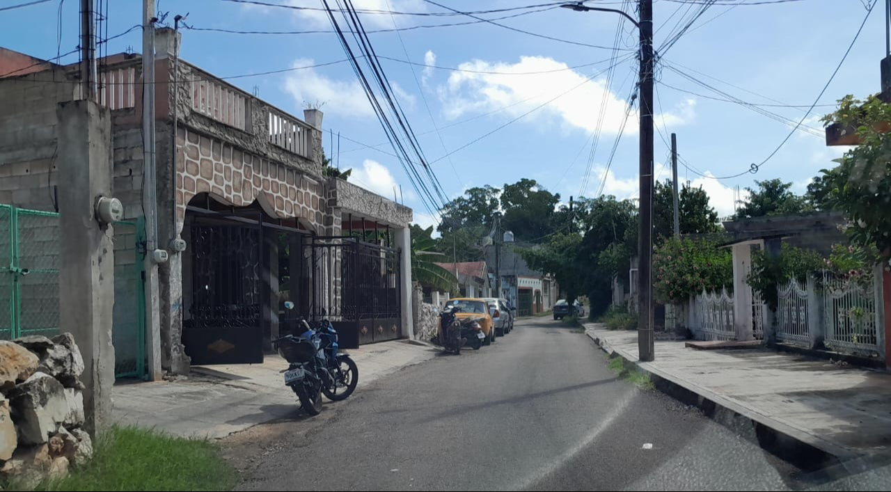 El músico y tecladista calkiniense Jhonatan, conocido como El Sultán de la Cumbia, fue hallado grave en su domicilio la madrugada de este sábado. El músico y tecladista calkiniense Jhonatan, conocido como El Sultán de la Cumbia, fue hallado grave en su domicilio la madrugada de este sábado.