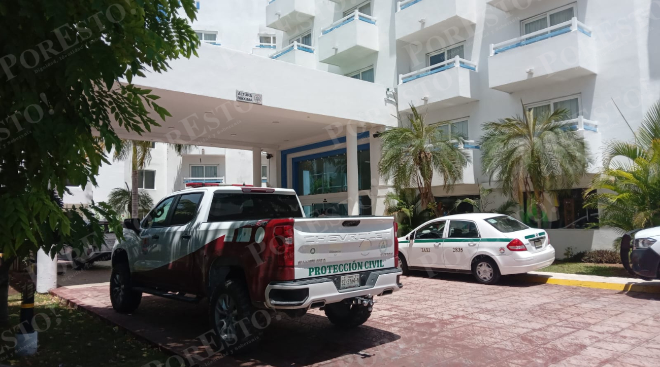 Aparentemente la mujer sufrió un paro cardíaco instantes después de salir de la piscina Aparentemente la mujer sufrió un paro cardíaco instantes después de salir de la piscina