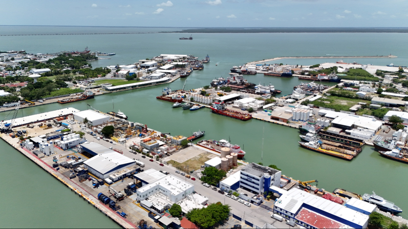 En los puertos de Ciudad del Carmen y Seybaplaya invertirán más de 175 mdp. En los puertos de Ciudad del Carmen y Seybaplaya invertirán más de 175 mdp.