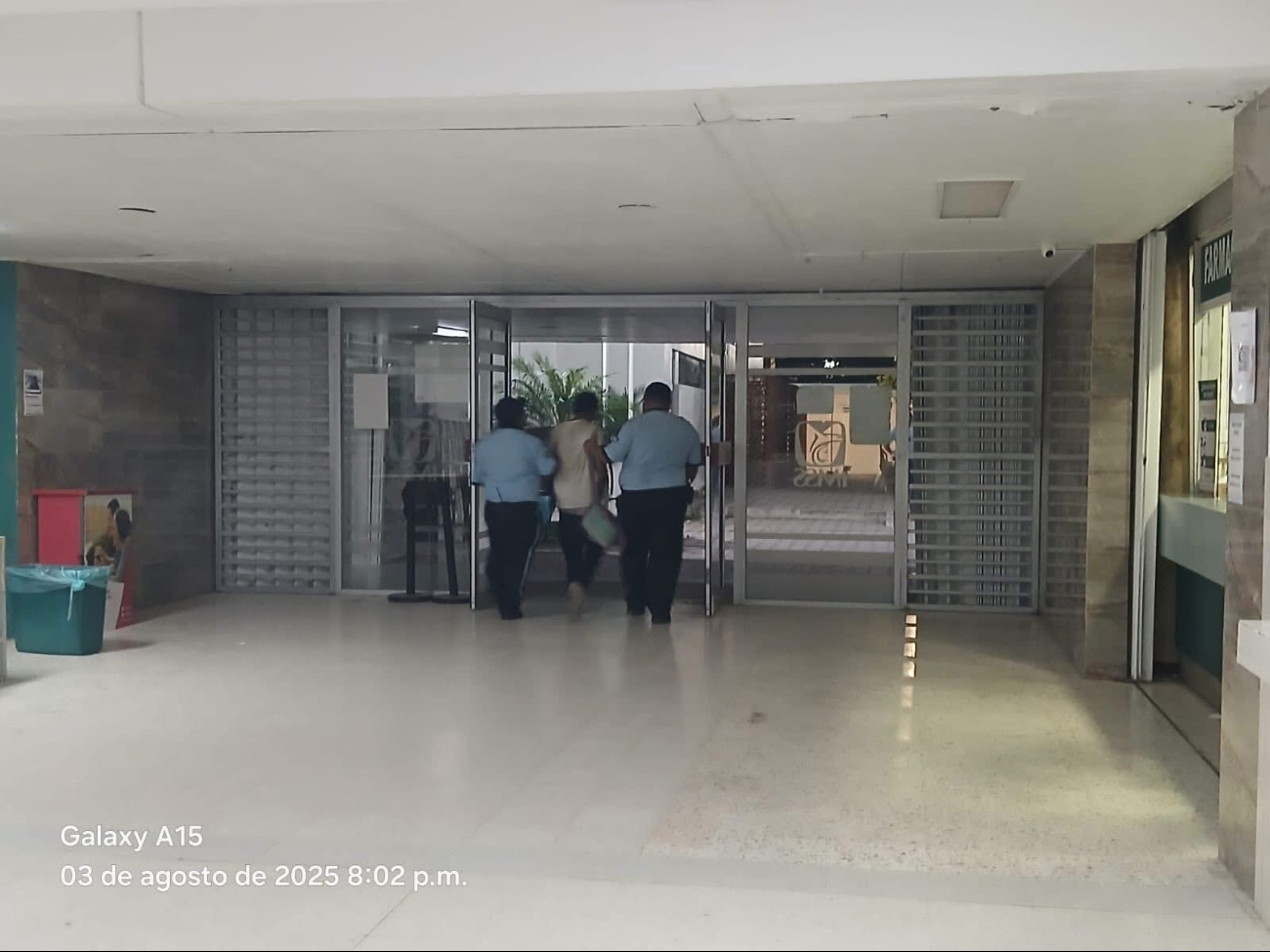 Presunto drogadicto irrumpe en el IMSS de Chetumal
