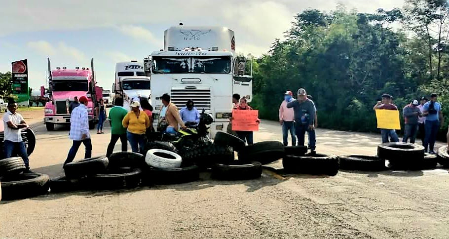 FGR investiga cierres carreteros en Campeche; SICT deslinda seguimiento