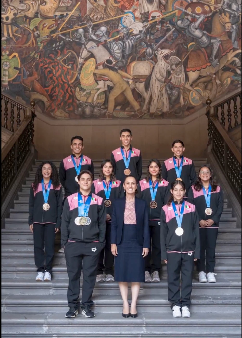 Claudia Sheinbaum recibe a los Héroes acuáticos mexicanos que triunfaron en el Mundial de Singapur 2025