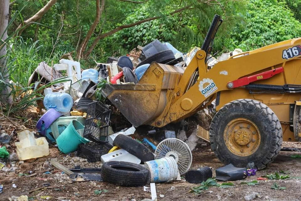Recolectan 50 toneladas de basura en tiradero clandestino Recolectan 50 toneladas de basura en tiradero clandestino