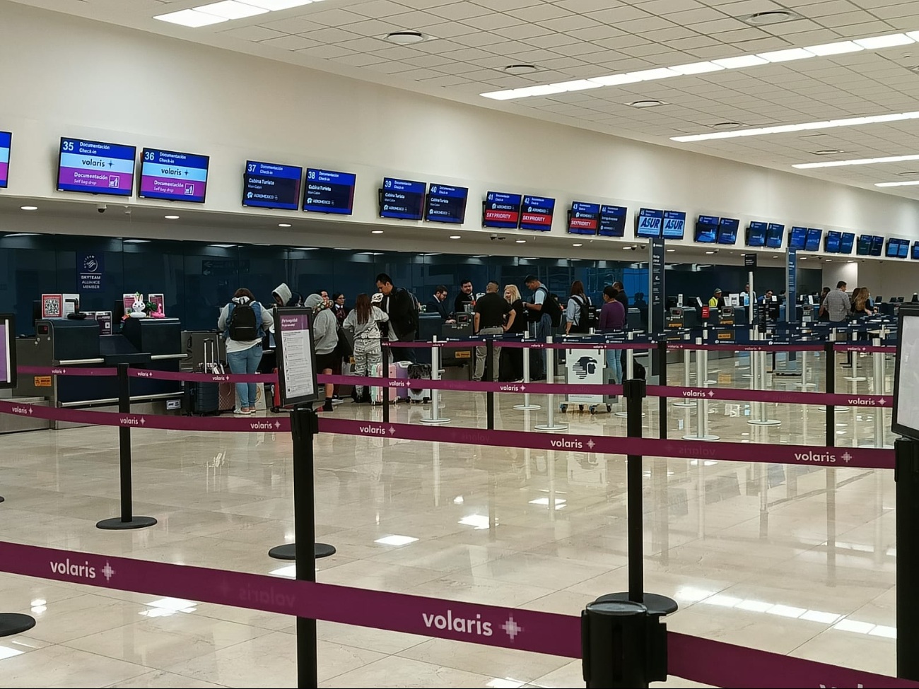 La afluencia de pasajeros en el aeropuerto de Mérida se mantiene con normalidad