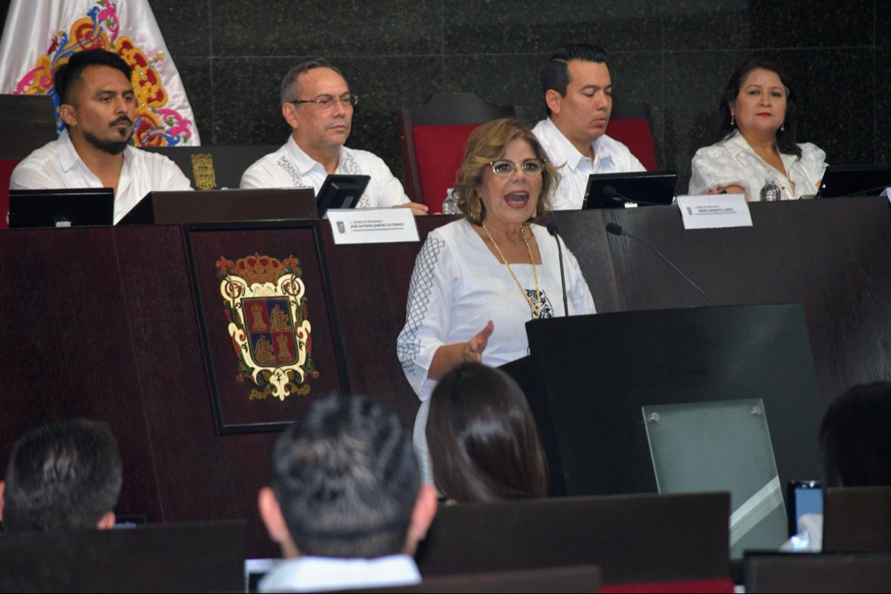 La entrega se realizó durante la conmemoración del 168 aniversario de la Emancipación Política de Campeche.