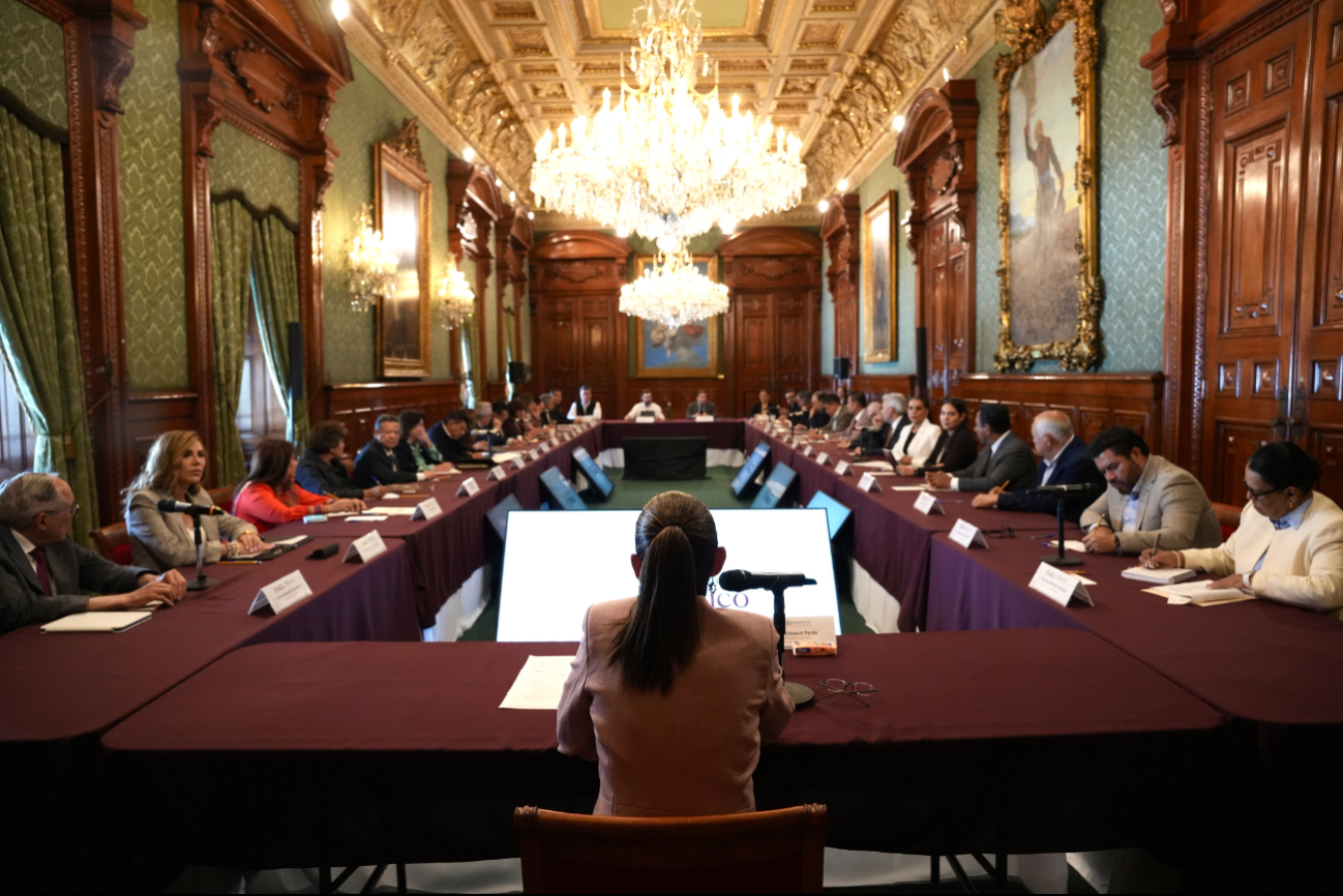 Sheinbaum reiteró el compromiso de su administración con la universalización de los servicios de salud