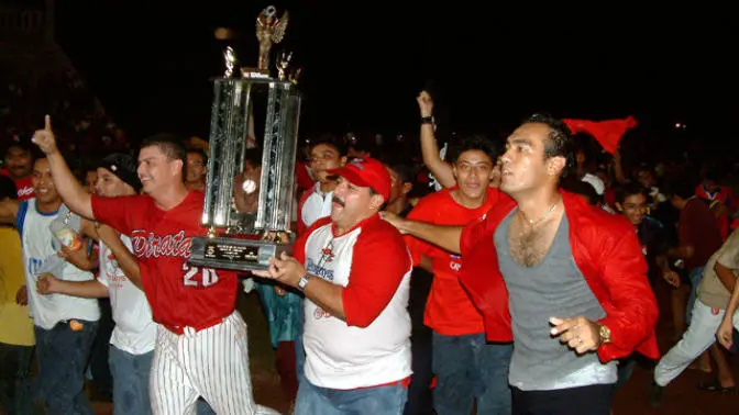 Buscarán su tercer campeonato, 21 años después de la hazaña de 2004. Buscarán su tercer campeonato, 21 años después de la hazaña de 2004.