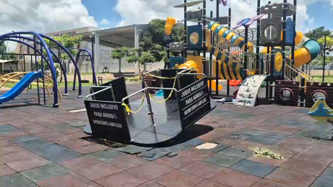 Exigen vigilancia tras daños a parque para personas con discapacidad Exigen vigilancia tras daños a parque para personas con discapacidad