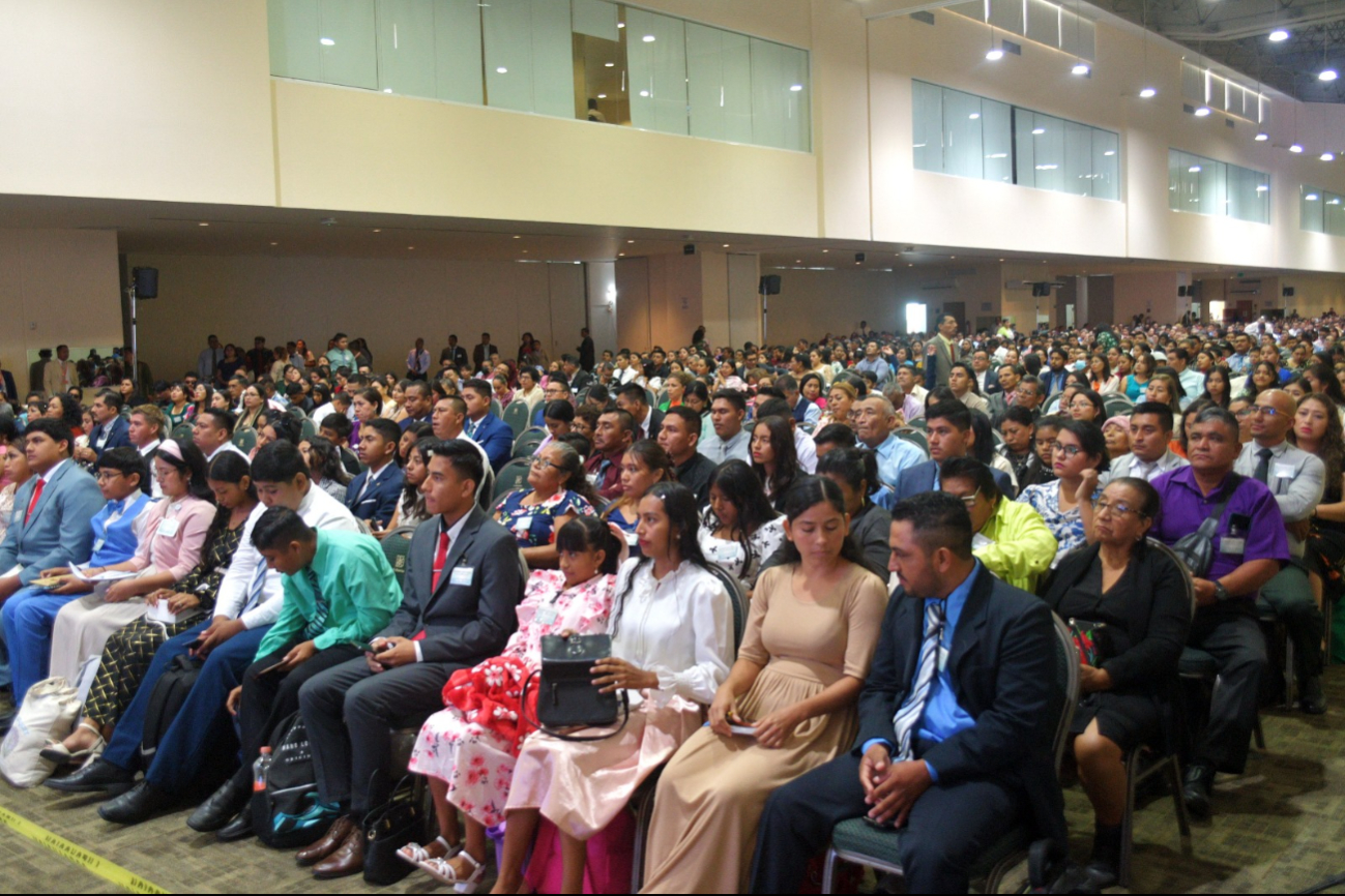 La asamblea reunió a cerca de 13 mil Testigos de Jehová en Campeche. La asamblea reunió a cerca de 13 mil Testigos de Jehová en Campeche.