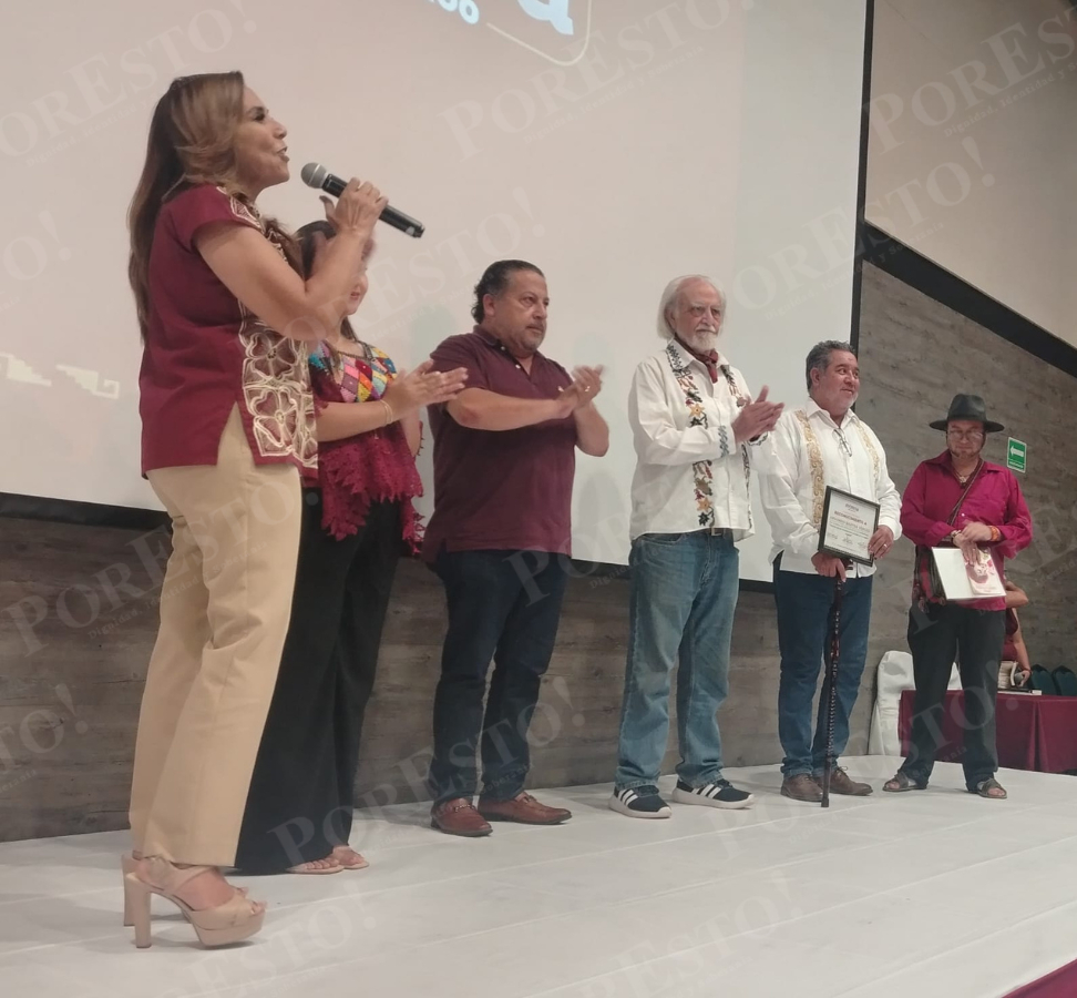 Recalcó que la historia de Carrillo Puerto es parte de una tradición global de insurrecciones campesinas Recalcó que la historia de Carrillo Puerto es parte de una tradición global de insurrecciones campesinas