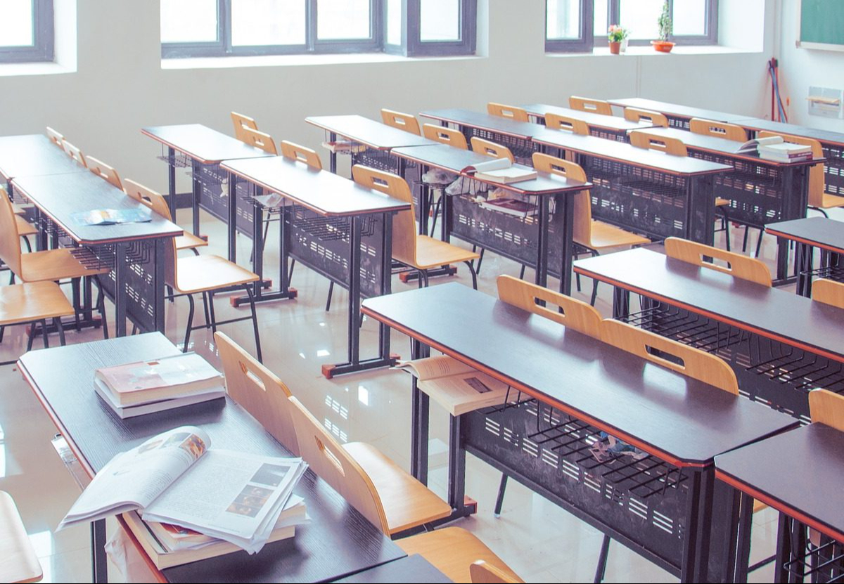 El pasado ciclo escolar cerraron 20 en la entidad; demandan equidad en becas para alumnos