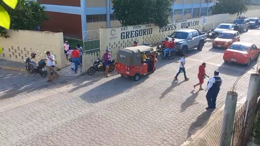 El regreso a clases inició sin contratiempos pese al desvelo por el cierre de la fiesta patronal El regreso a clases inició sin contratiempos pese al desvelo por el cierre de la fiesta patronal