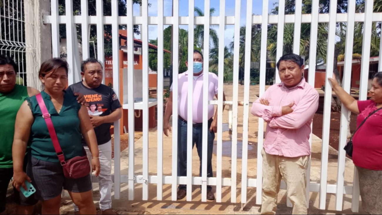 Denuncian que llevan ocho días de clases sin docente asignado.