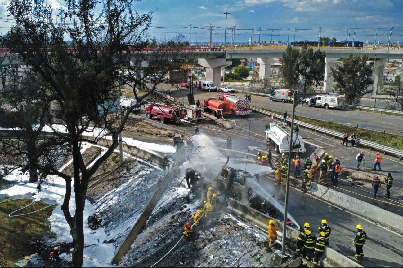 Elementos del Heroico Cuerpo de Bomberos sofocaron las llamas. Elementos del Heroico Cuerpo de Bomberos sofocaron las llamas.