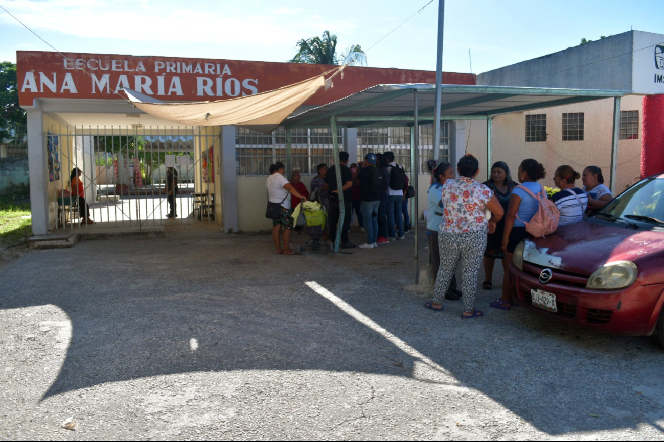 Protestas por irregularidades generan supervisión permanente en escuela de Campeche