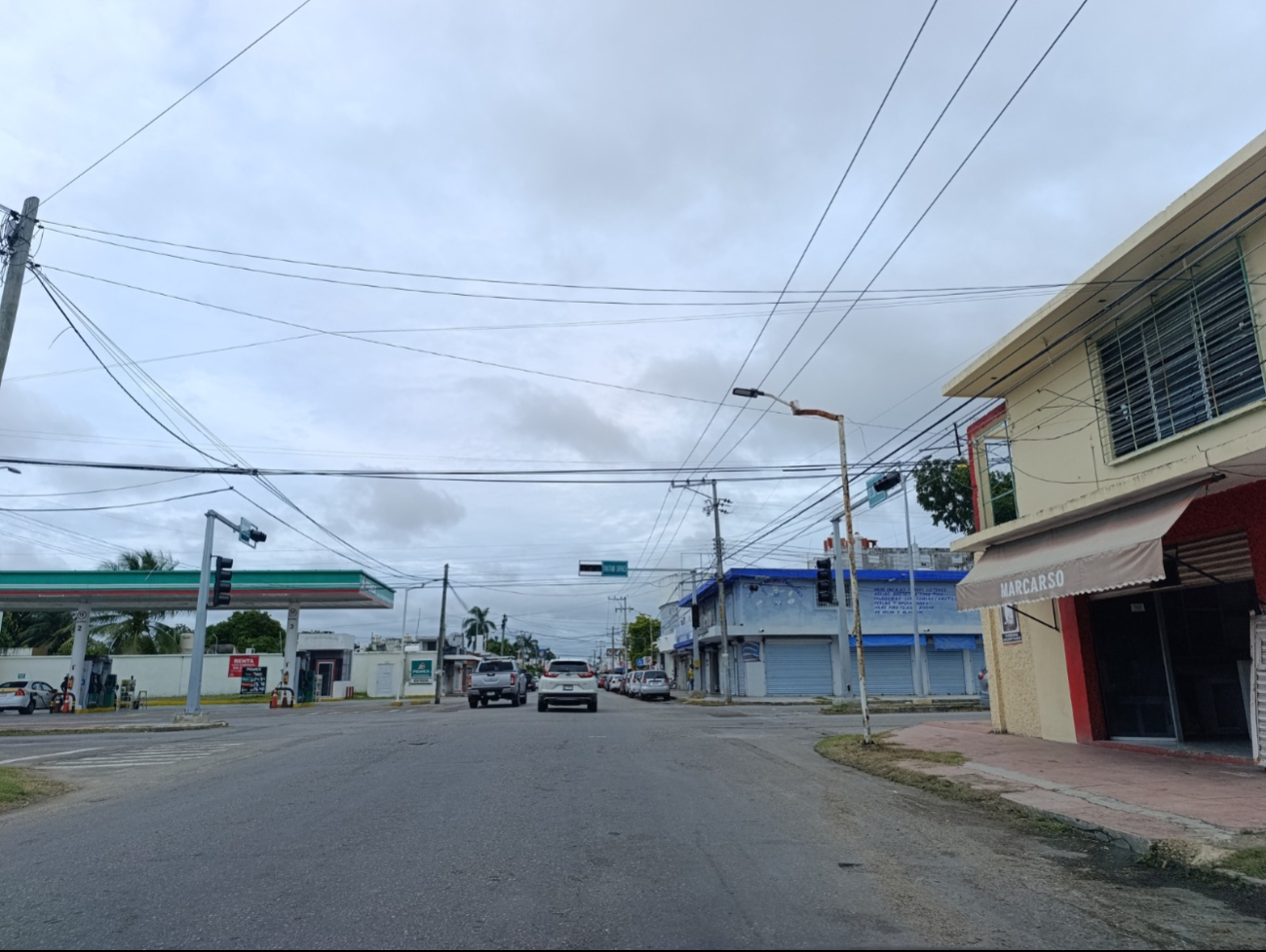 Semáforos nuevos de Chetumal continúan presentando fallas Semáforos nuevos de Chetumal continúan presentando fallas