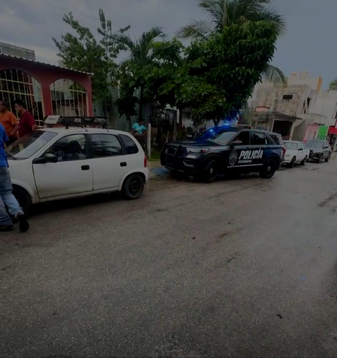 Vecinos alertaron al número de emergencias, movilizando a paramédicos quienes atendieron al lesionado Vecinos alertaron al número de emergencias, movilizando a paramédicos quienes atendieron al lesionado