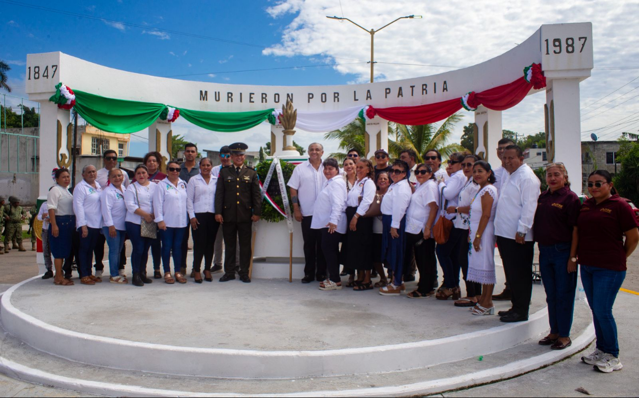 Escárcega rinde homenaje a los Niños Héroes de Chapultepec en ceremonia cívico-militar