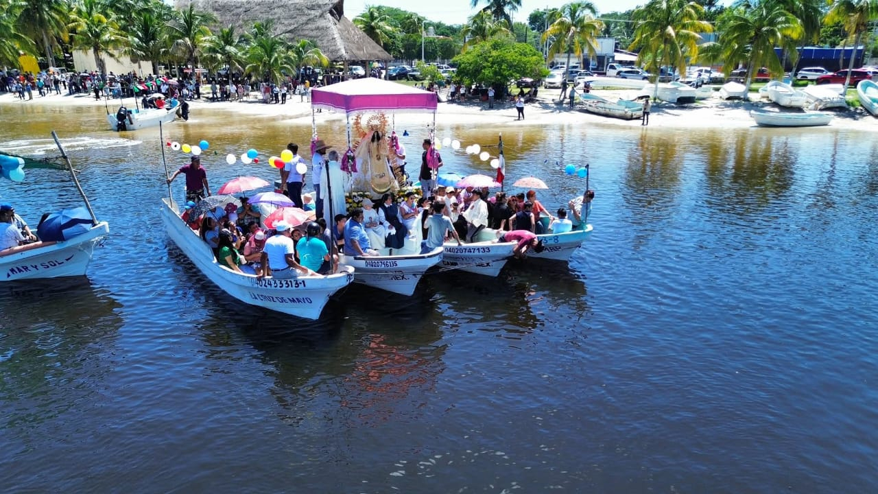 La Virgen de las Mercedes fue venerada en Champotón con su tradicional procesión por mar y río. La Virgen de las Mercedes fue venerada en Champotón con su tradicional procesión por mar y río.