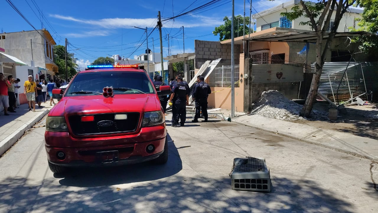Sujetos encapuchados irrumpieron en un domicilio y prendieron fuego, tras una riña ocurrida horas antes. Sujetos encapuchados irrumpieron en un domicilio y prendieron fuego, tras una riña ocurrida horas antes.