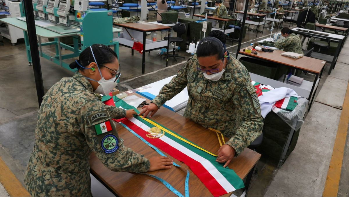 Claudia Sheinbaum se convertirá este 15 de septiembre en la primera mujer en la historia de México en ondear la Bandera Nacional y dar el tradicional “¡Viva México!”