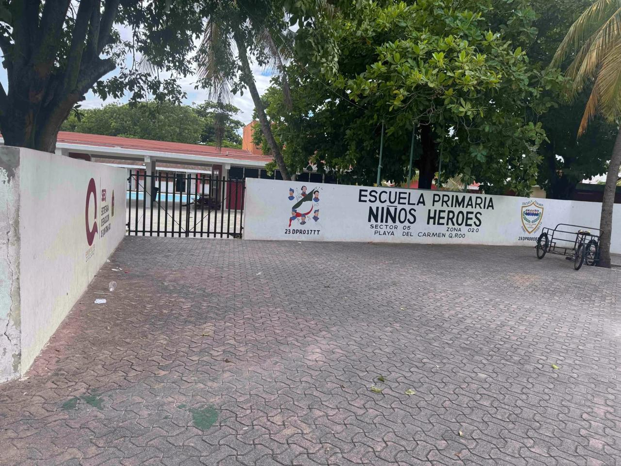 La escuela "Niños Heroes" fue saqueada por delincuentes. La escuela "Niños Heroes" fue saqueada por delincuentes.