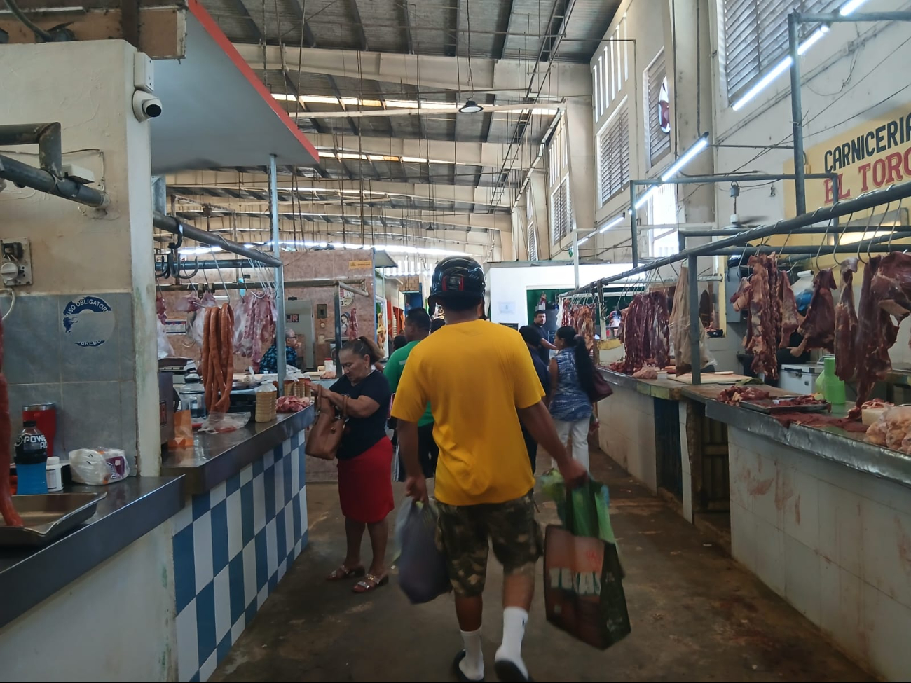 Las fiestas patrias incrementaron la movilidad en el mercado público de Escárcega.