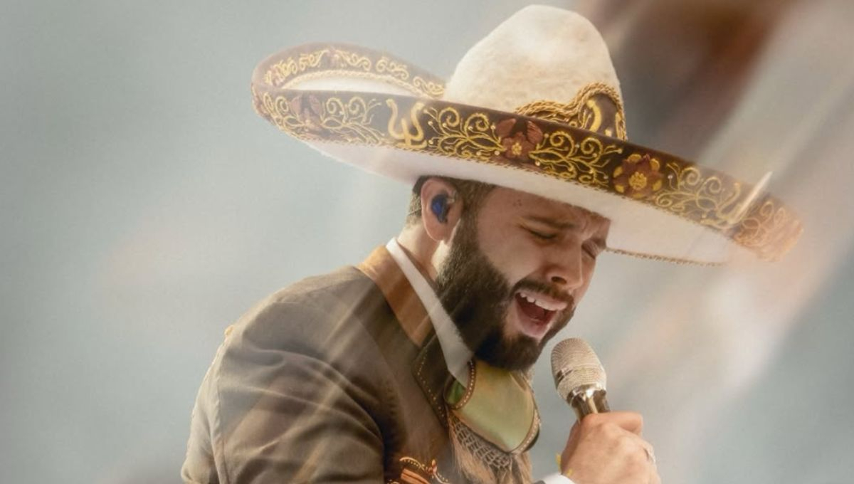 Leonardo Aguilar hace broma sobre Emiliano Aguilar en pleno concierto