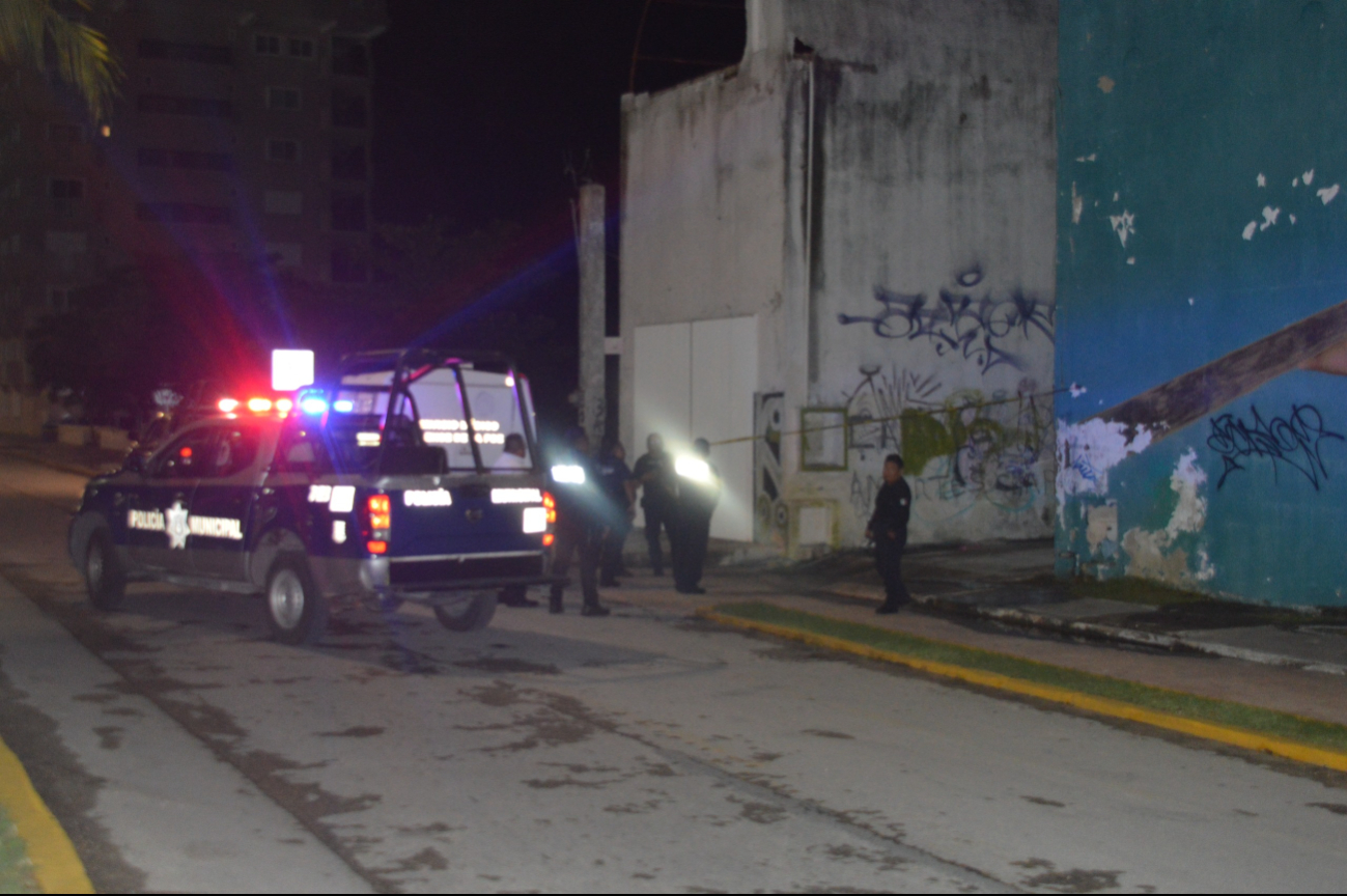 Hallan a hombre sin vida en pleno centro de Cozumel  investigan si fue accidente o causa natural