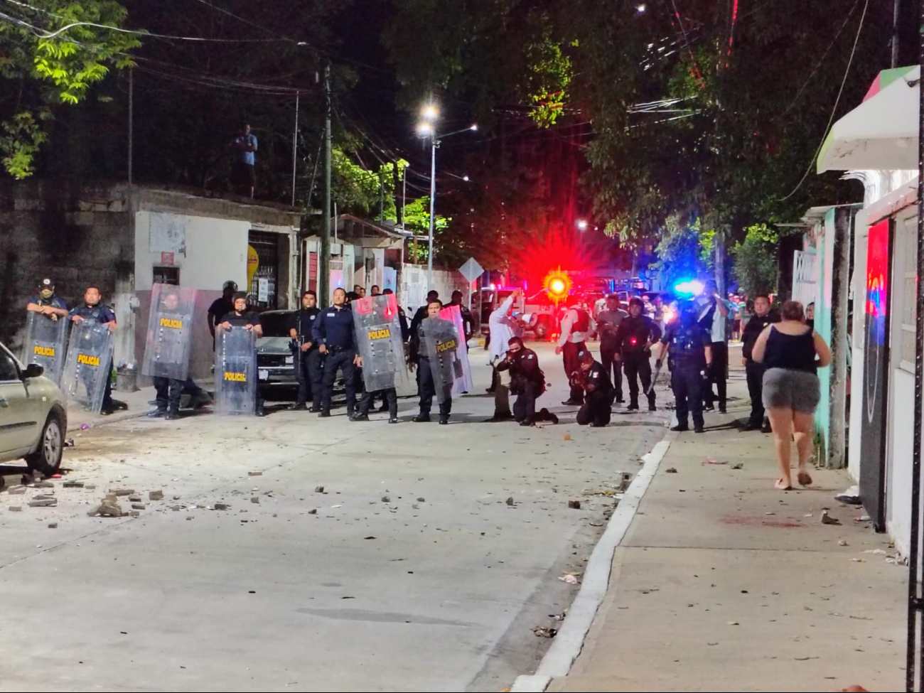 Durante el operativo, se evitó una posible explosión de gas que pudo haber causado una tragedia. Durante el operativo, se evitó una posible explosión de gas que pudo haber causado una tragedia.