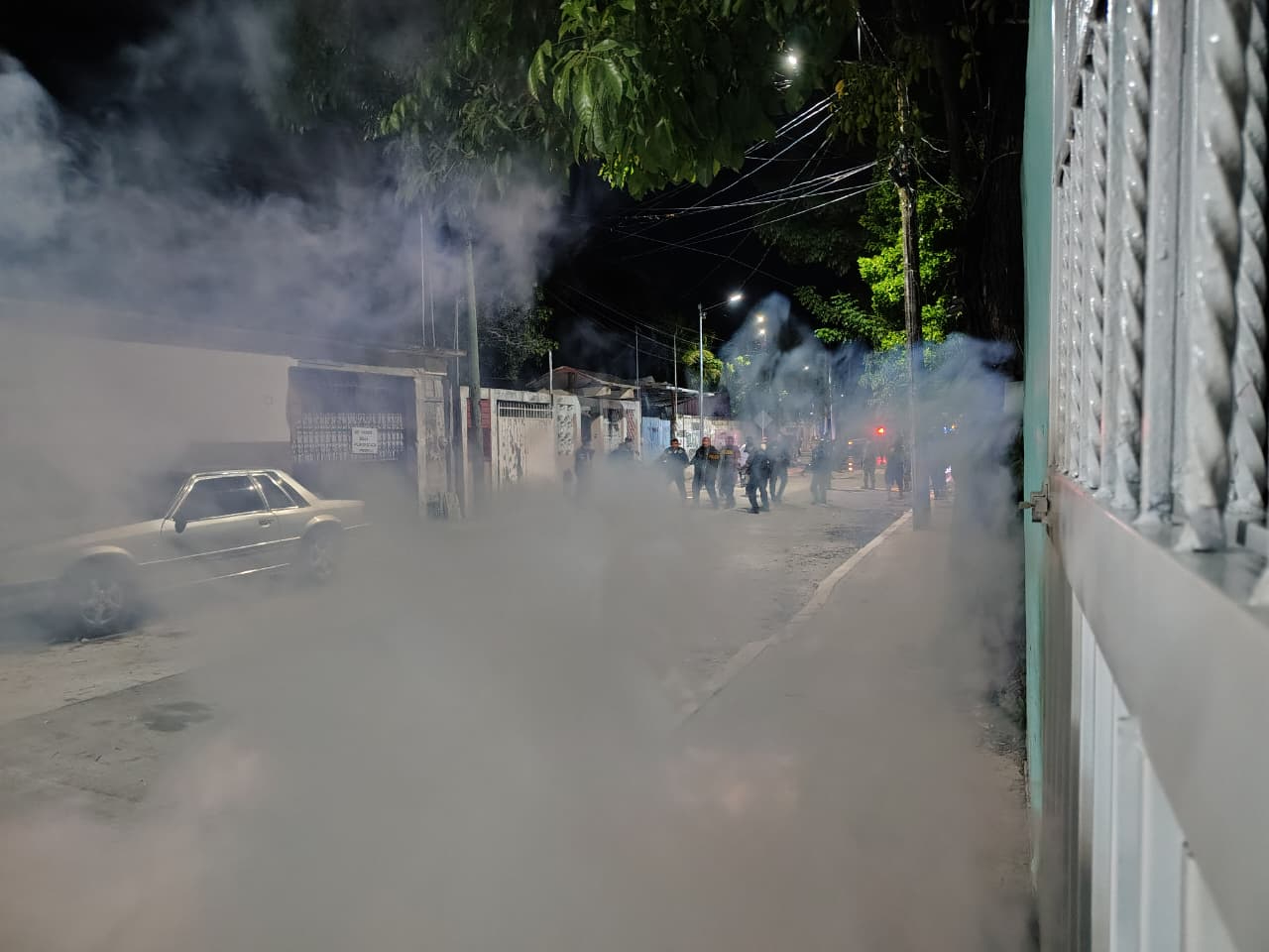“Nadie puede hacerse justicia por mano propia”: Policía de Carmen tras disturbios en colonia 23 de Julio “Nadie puede hacerse justicia por mano propia”: Policía de Carmen tras disturbios en colonia 23 de Julio