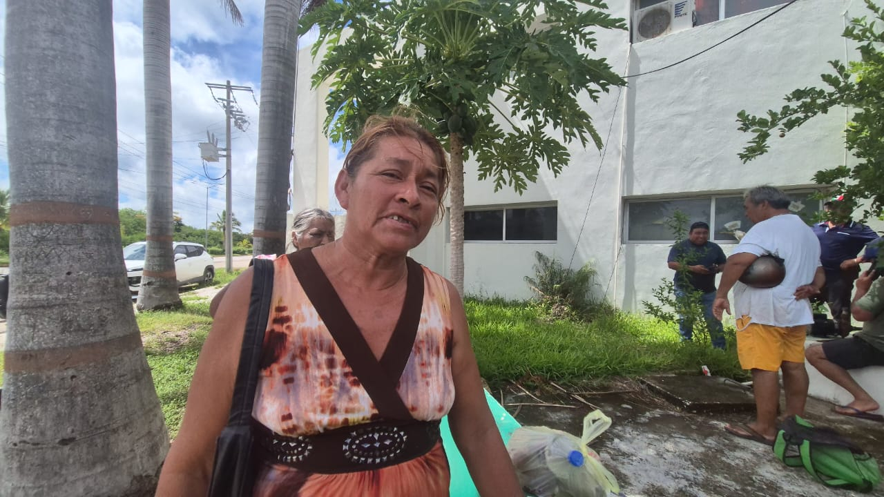 Madre y familiares de Abner “N” exigen justicia tras la trifulca en el estacionamiento de Bodega Aurrerá en Champotón.