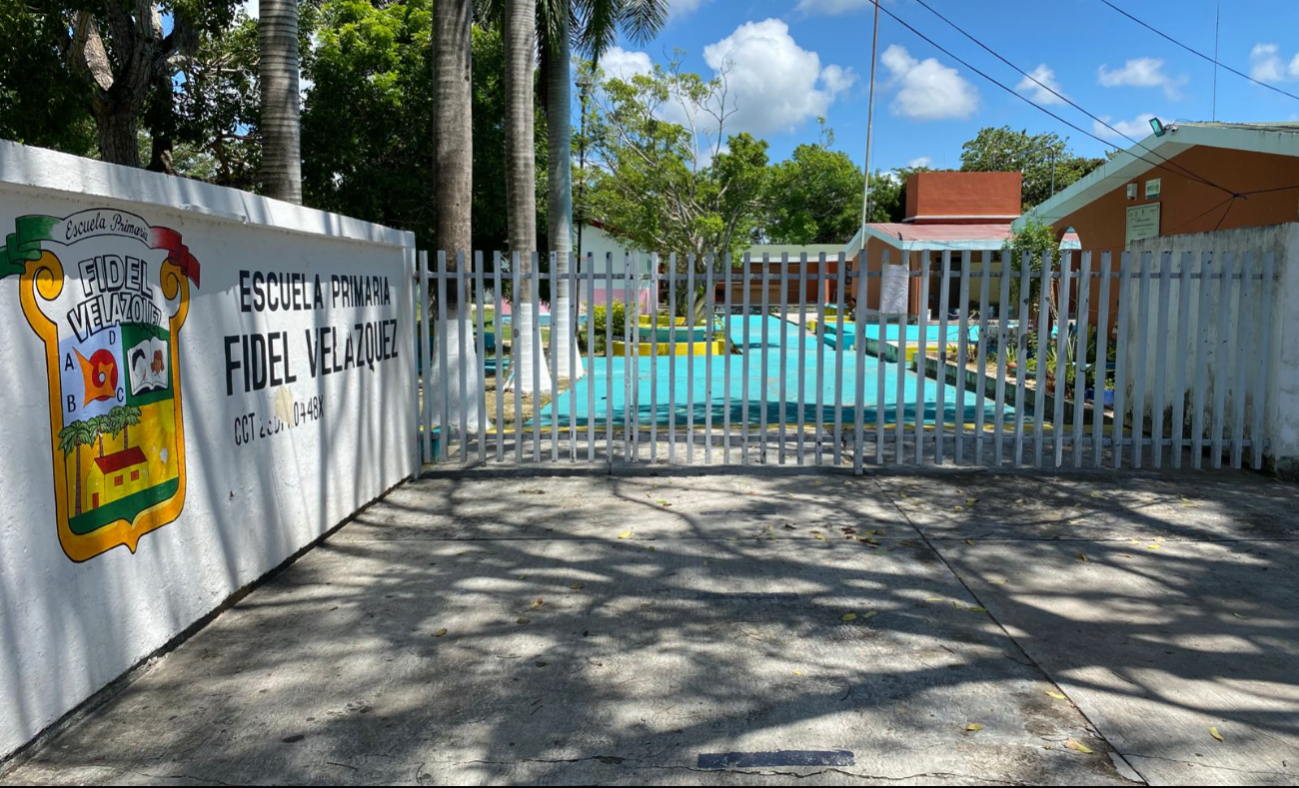 Desde el primer día de clases se reportó el problema del agua, el cual sigue sin ser reparado