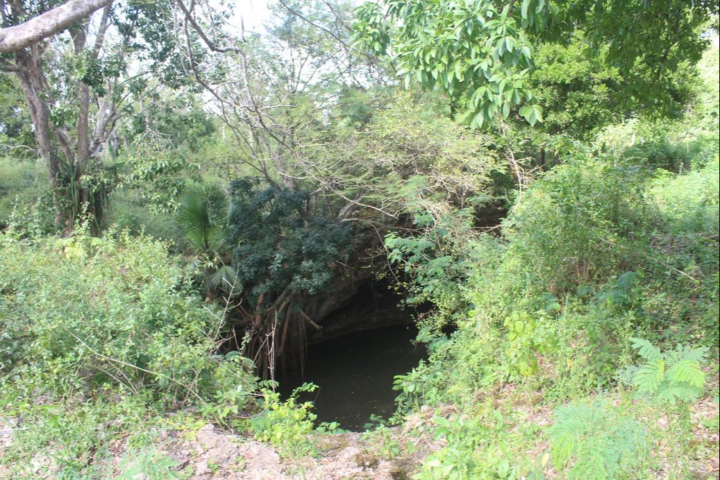 El cenote Sascabah guarda una antigua fortuna que se entreteje con una historia de amor El cenote Sascabah guarda una antigua fortuna que se entreteje con una historia de amor